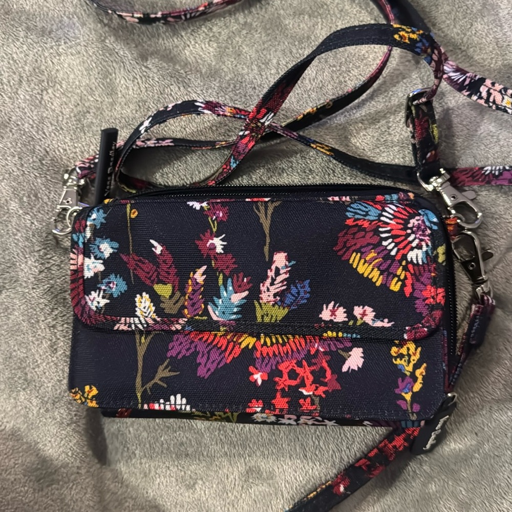 Vera Bradley wristlet/crossbody